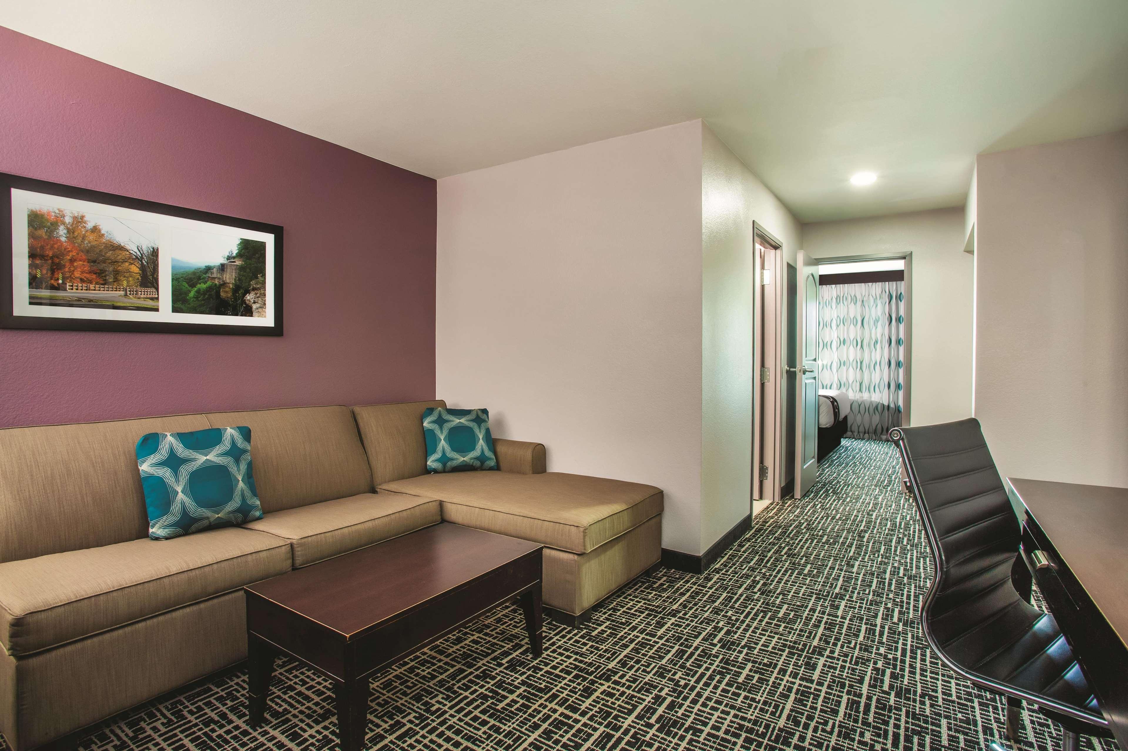 La Quinta By Wyndham Russellville Exterior photo