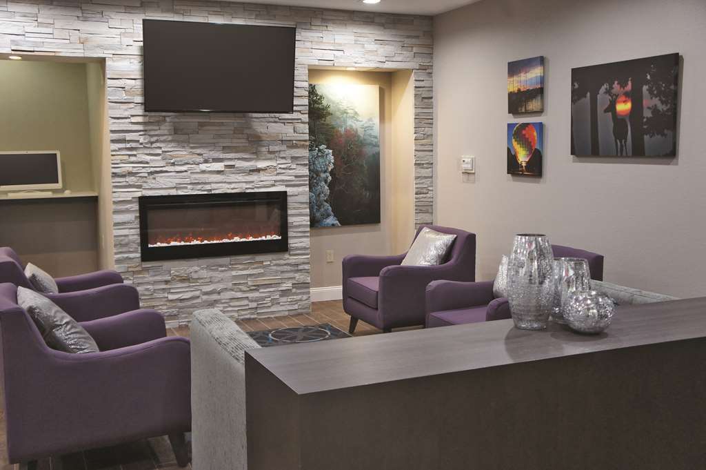 La Quinta By Wyndham Russellville Interior photo