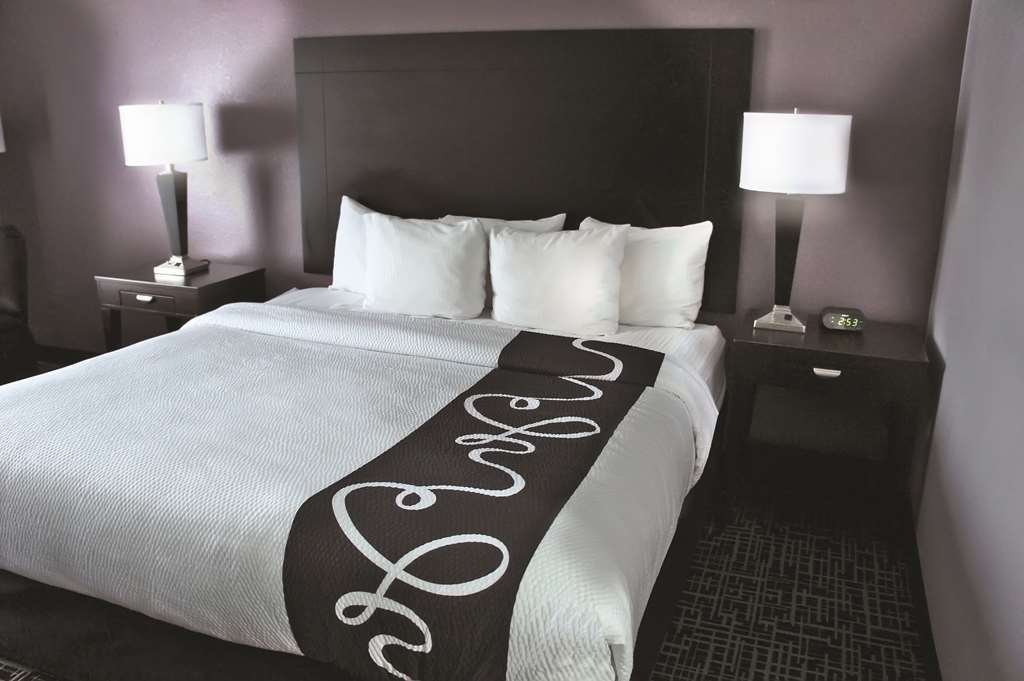 La Quinta By Wyndham Russellville Room photo