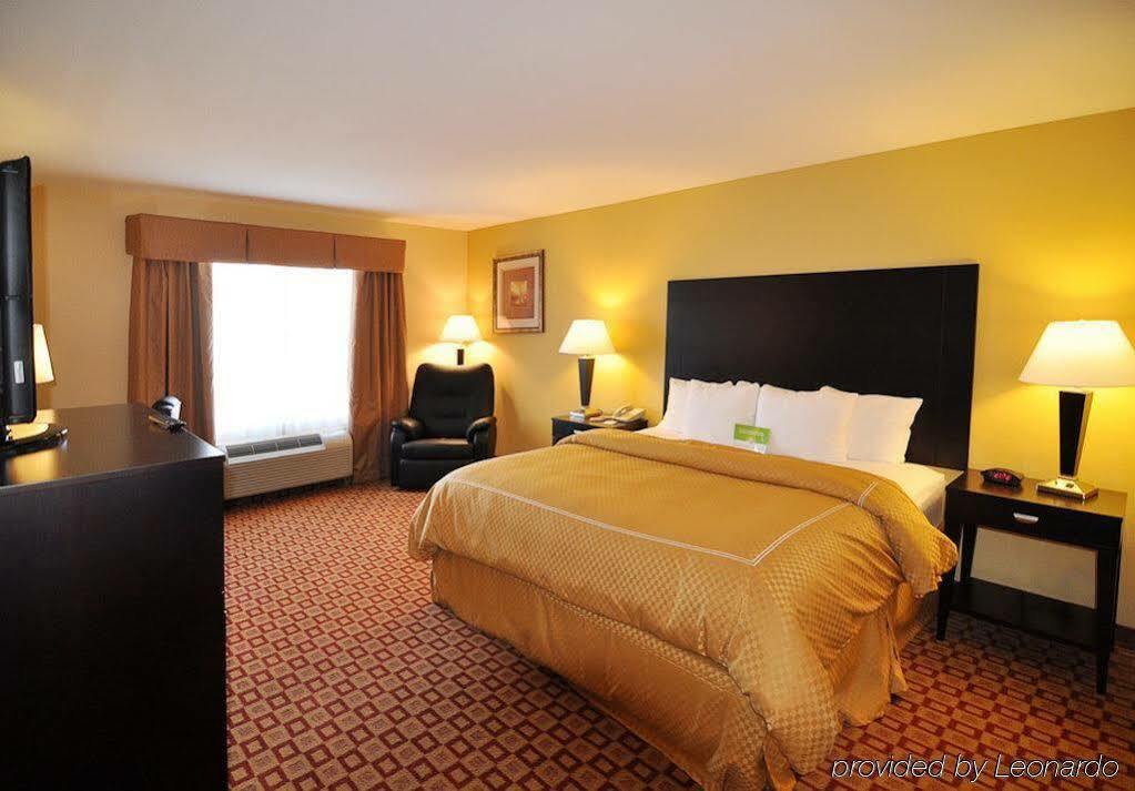 La Quinta By Wyndham Russellville Exterior photo